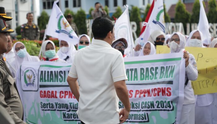 Wali Kota Lhokseumawe Terima Aksi Demo Tenaga Kesehatan Non PPPK